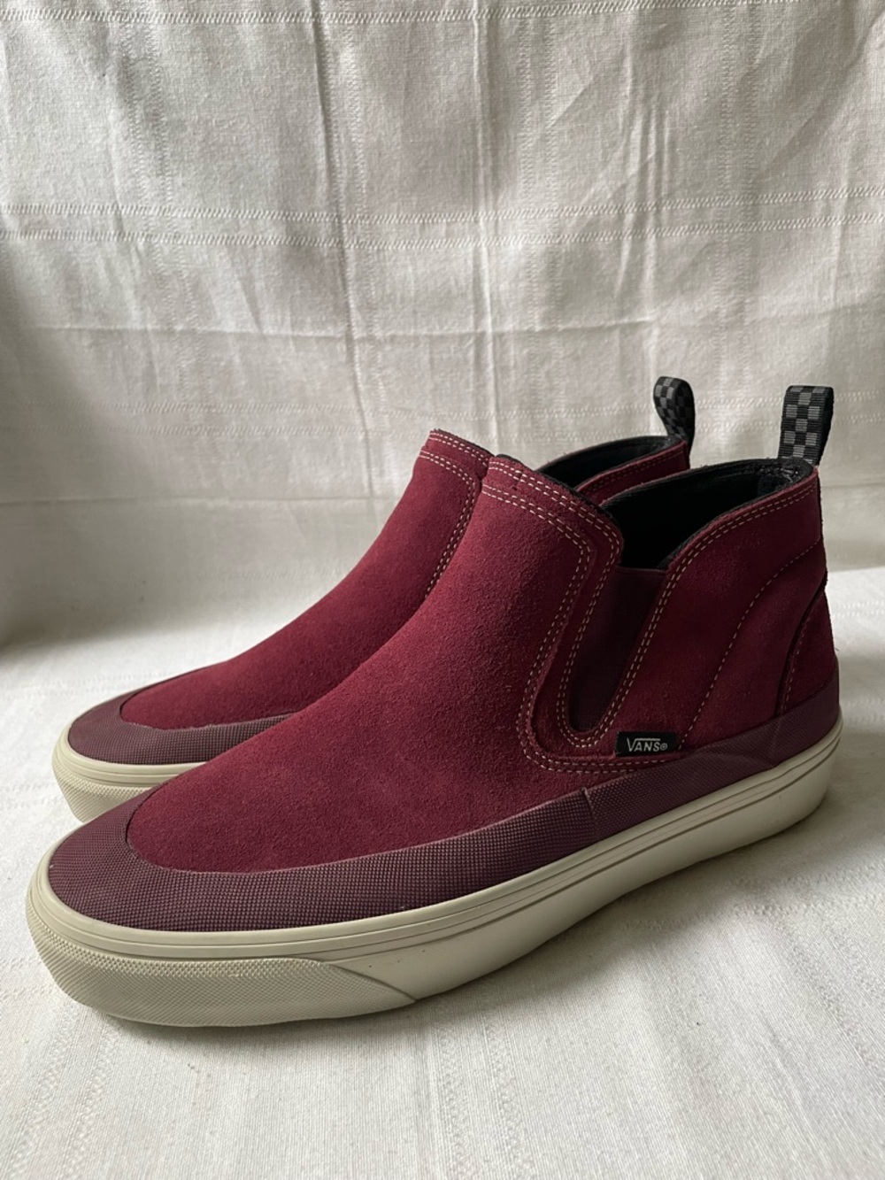 Vans Mid-Slip MTE Insulated Shoes Red Suede Hiking Trail Chukka Men’s Size 10.5